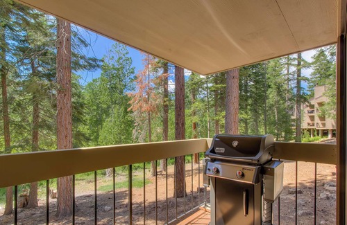 Carnelian Woods House | Woodsy Suite: 1 BR, 1.5 BA Townhouse in Carnelian Bay, Sleeps 4