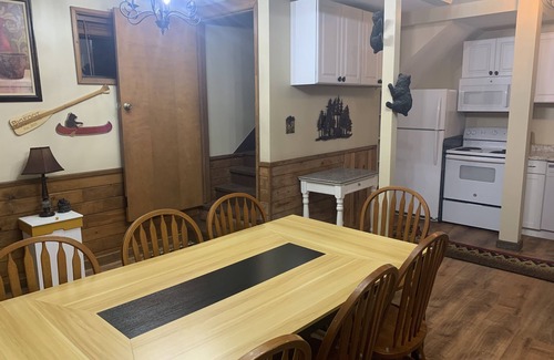 Benton Cabin | Woodwose Cabin - Adventures Now
