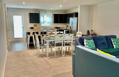 Kipling House | Work, Relax, and Enjoy our Entire Large Family Vacation Home