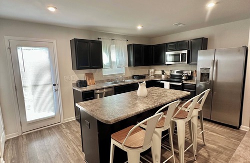 Kipling House | Work, Relax, and Enjoy our Entire Large Family Vacation Home