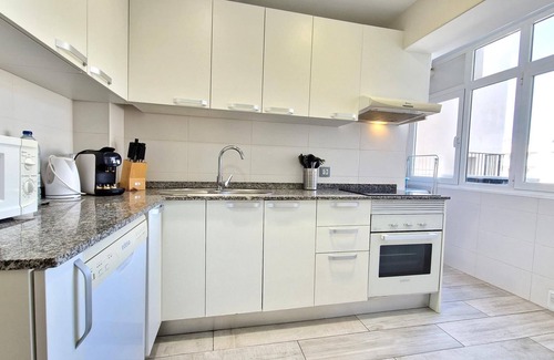 Son Armadams Apartment | Workaction in Son Armadams. 5' from Sta.Catalina. Quiet and safe. Close to STP