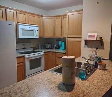 New Bern House | Workers Love It Here! 3 Bedroom House with screened in porch