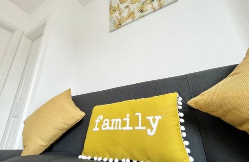 Worksop House | Worksop Newly Refurbished 3-Bedroom House