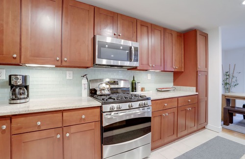 Cherrydale Apartment | Wow ! Host w/many Positive Reviews