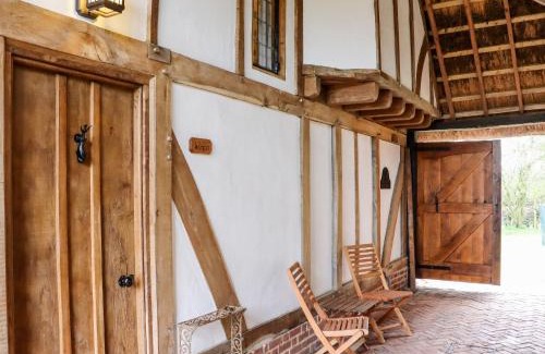 Etchinghill House | Wren Cottage at Boyke Manor