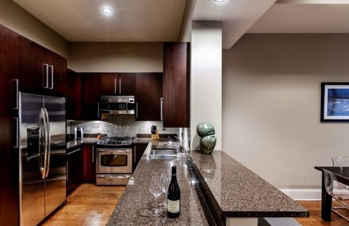 Lakeview Condo | Wrigley Field Grand Slam Suite 4 Bedrooms, 2 Bathrooms