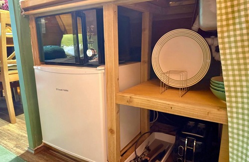 West Stow House | Wulfrun Pod - in a calm woodland setting- ready for glamping?