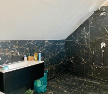 Weitmar-Mark Apartment | Wunderschöne Ferienwohnung in innovativem Zero-Emissionen Haus