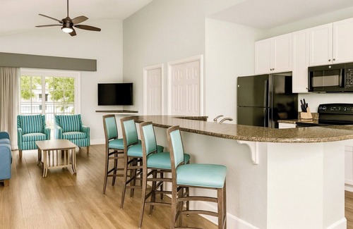 Ocean Drive Cottage | Wyndham at The Cottages - 3BR Suite - Sleeps 10 - Resort Pools, & Beach Access