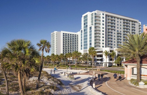 Clearwater Beach Resort | Wyndham Clearwater Oceanfront Presidential Condo, onsite Spa, across from Beach