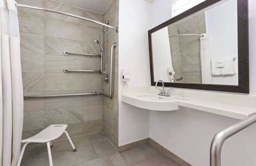 Apodaca Hotel | Wyndham Garden Monterrey Aeropuerto