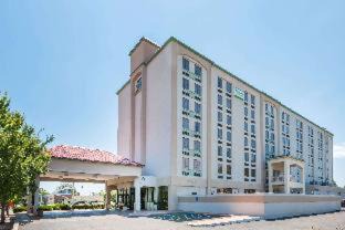 Wichita Hotel | Wyndham Garden Wichita Downtown