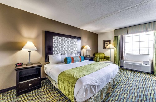Wichita Hotel | Wyndham Garden Wichita Downtown