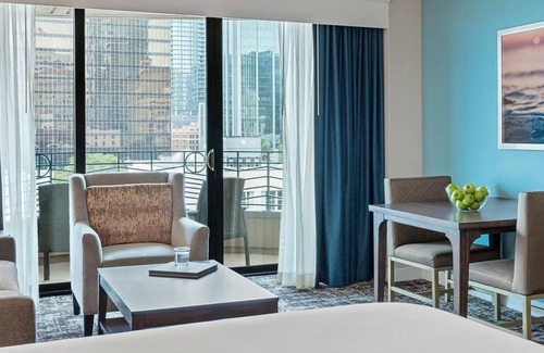 Gaslamp Quarter Resort | Wyndham Harbour Lights Studio Deluxe – A Chic Urban Retreat!