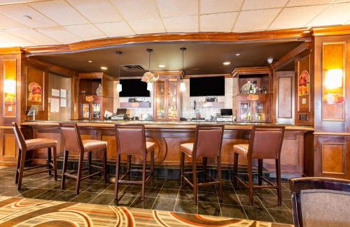 West Omaha Hotel | Wyndham Omaha Hotel - West Dodge