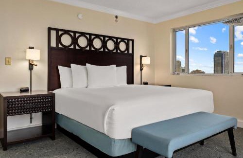 Waikiki Resort | Wyndham Vacation Resorts Royal Garden at Waikiki