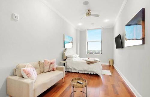 Olde Kensington Apartment | Xl Studio - Studio W Pool & Scenic Rooftop