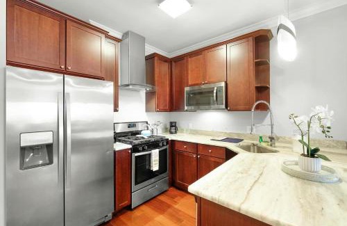 Olde Kensington Apartment | Xl Studio - Studio W Pool & Scenic Rooftop