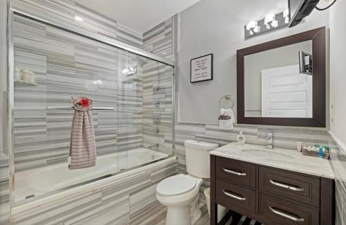 Olde Kensington Apartment | Xl Studio - Studio W Pool & Scenic Rooftop