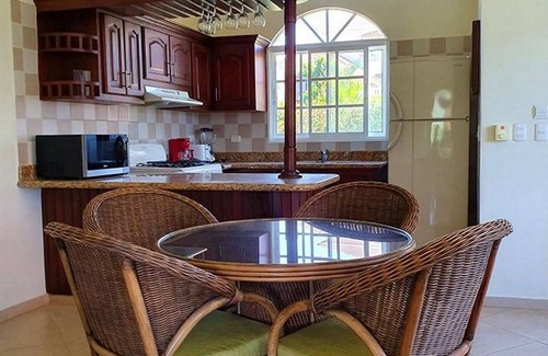 Urbanizacion Tavarez Villa | XXL guest-friendly complex, 14 bedrooms, 3 pools, sport courts, near beach/clubs