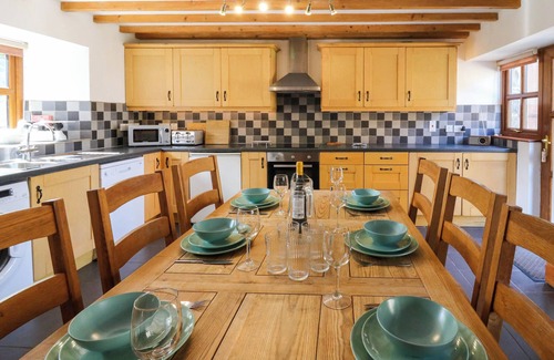 Tan-y-groes Cottage | Y BWTHYN, pet friendly, character holiday cottage in Llangrannog