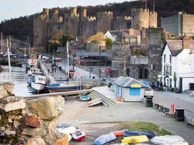 Rowen House | Y Gorlan - Snowdonia luxury house Carneddau mountain views