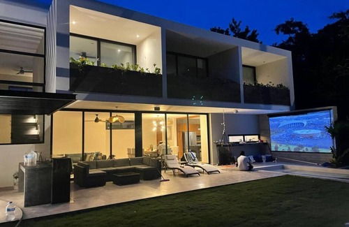 Xpu-Ha Villa | YaaX Jungle Villa Oasis: With BeachClub Access