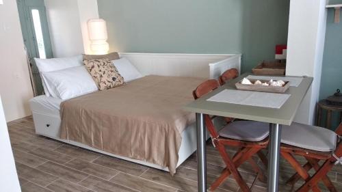 Symi House | Yalitzi