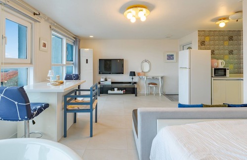 Sokcho House | Yangyang Monti Pet Spa Pension