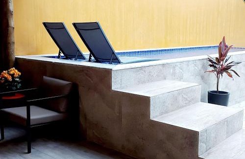 Jabaquara House | Yara - 4 suítes , Frente Praia, piscina em raia, Churrasqueira, Garagem, Wi-Fi