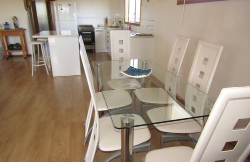 Dalrymple House | Yaringa - Close to beach, Off Peak Special!