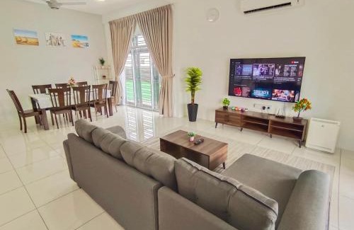 Bandar Mutiara House | Yarra Park, Up to 10 Pax, 5 Bedrooms, 4 Bathrooms, 2 Car Parks by Star Home