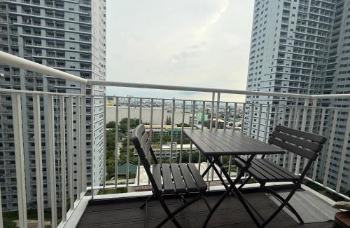 Santo Cristo Apartment | Yassis Suite 2BR Luxury Unit in Grass Residence