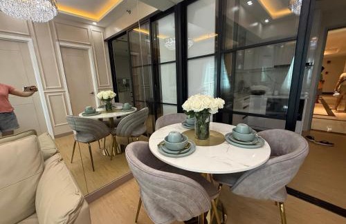 Santo Cristo Apartment | Yassis Suite 2BR Luxury Unit in Grass Residence