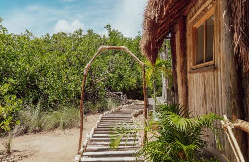 Zona Hotelera Cabin | Yaxchen Tulum Cabañas & Cenote