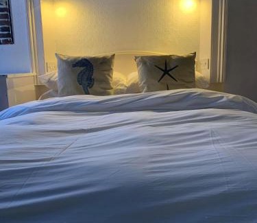 Burnham-on-Crouch Hotel | Ye Olde White Harte Hotel