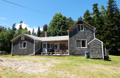 Bernard House | Year-round Acadia Escape for Remote Workers – Strong Wi-Fi & Serene Setting