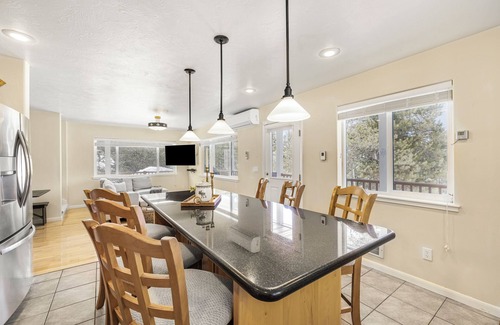 Island Park House | Yellowstone Adventure-Island Park