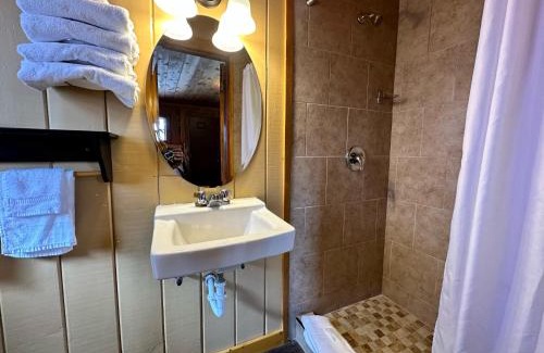 West Yellowstone Cabin | Yellowstone Cabins and RV