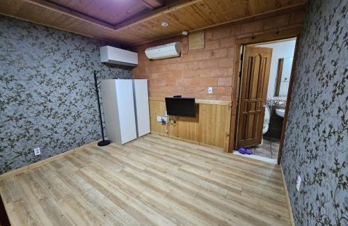 Yeonggwang House | Yeonggwang Chohyeon Pension