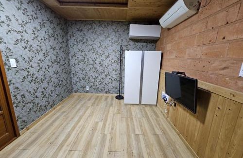 Yeonggwang House | Yeonggwang Chohyeon Pension