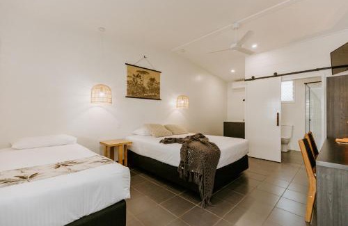 Yeppoon Hotel | Yeppoon Surfside Motel