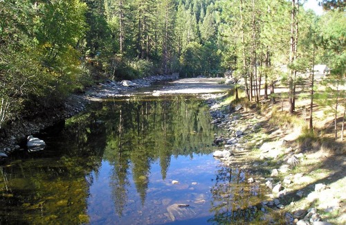 Harden Flat Resort | Yosemite Lakes Cabin 39