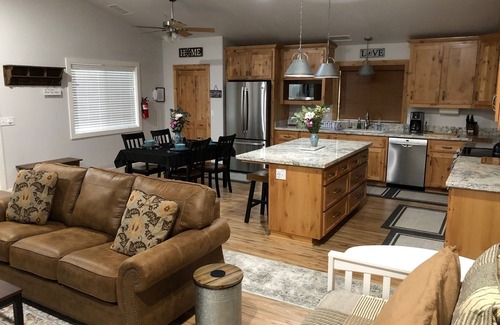 Midpines House | Yosemite Lilac~Private~Quiet~Star Gazing~Non-smokers/vapers~No animals