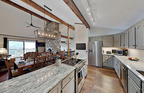 Lake Lure House | Young's Mountain Hideaway