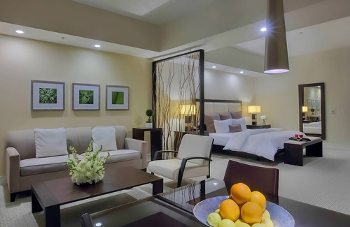 Ludlam Hotel | Your Dream Miami Retreat Awaits! Gorgeous Room w/Kitchen and Balcony