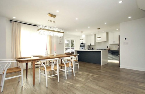 Aurora House | Your Dream Stay– Luxury Duplex 3BR Detached House in Prime Location