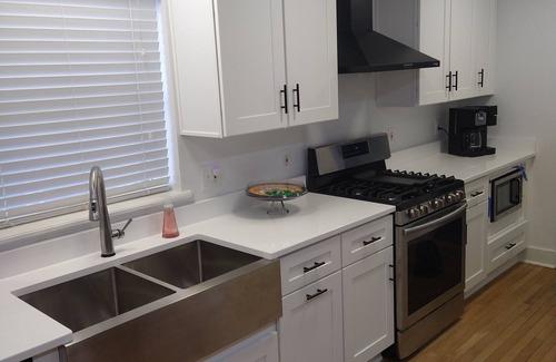 Detroit - Shoreway House | YOUR FAMILY FRIENDLY HOME IN CLEVELAND