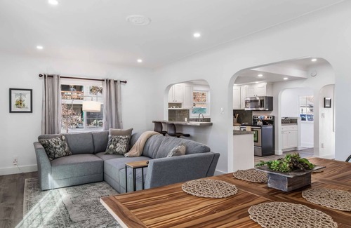 North End House | Your Family WANTS to stay here! Walk to Hyde Park, Camel's Back Park & Hike Boise Foothills!