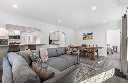 North End House | Your Family WANTS to stay here! Walk to Hyde Park, Camel's Back Park & Hike Boise Foothills!